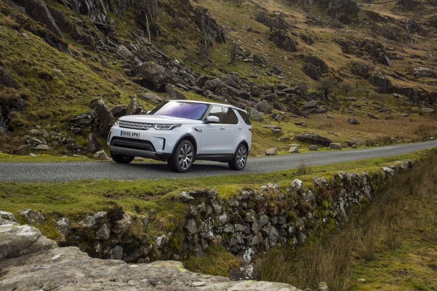  Land Rover Discovery HSE Td6 2017 года  (UK) (фото 13 из 40)